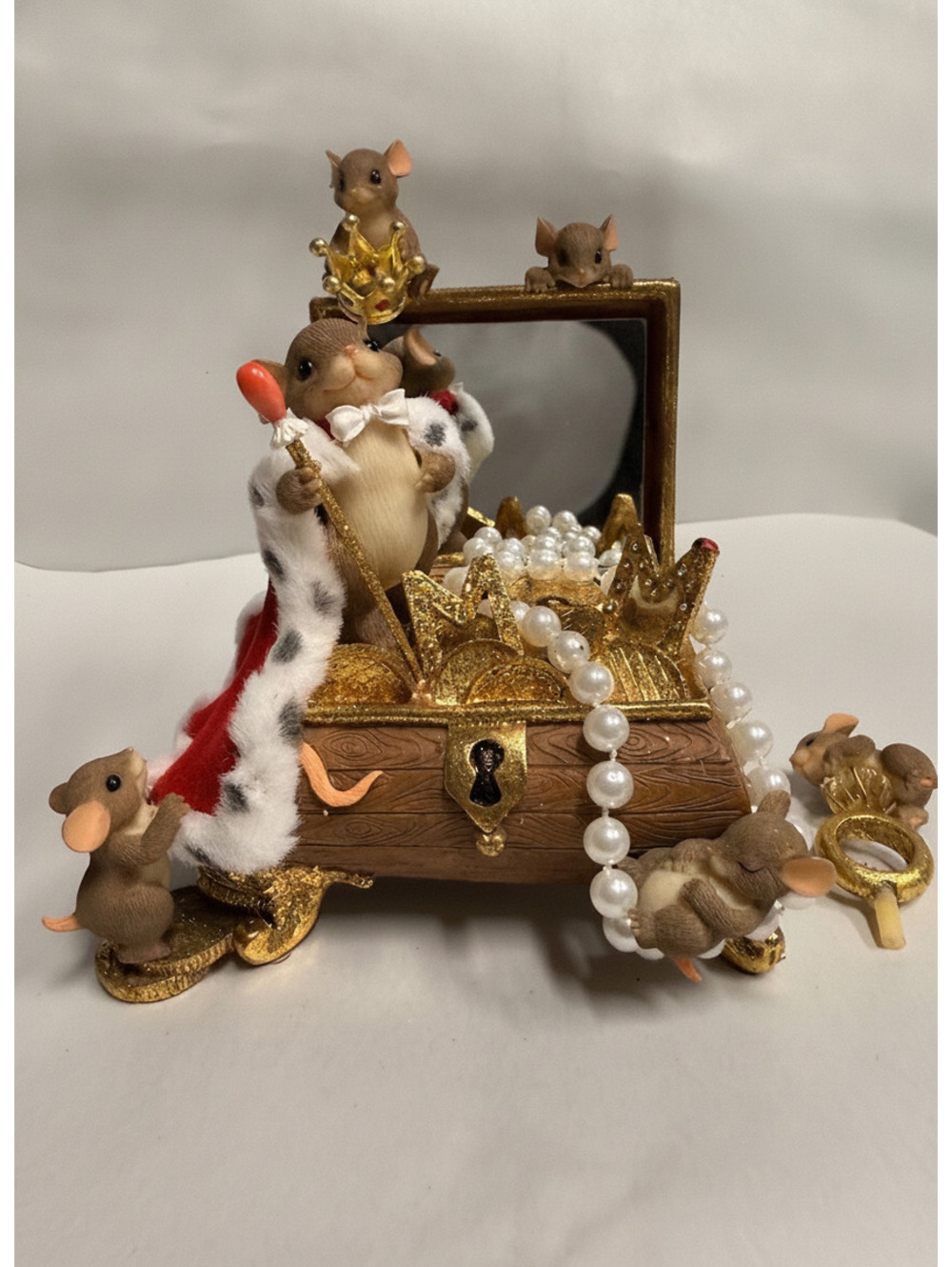 Fitz and Floyd Charming Tails Royal Treasure Music Box NEW
